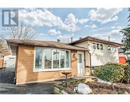 17 SHAMROCK Court, Hamilton, Ontario