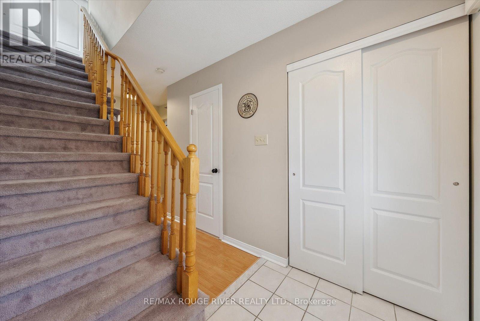 30 Landerville Lane, Clarington, Ontario  L1C 4W8 - Photo 3 - E12133918