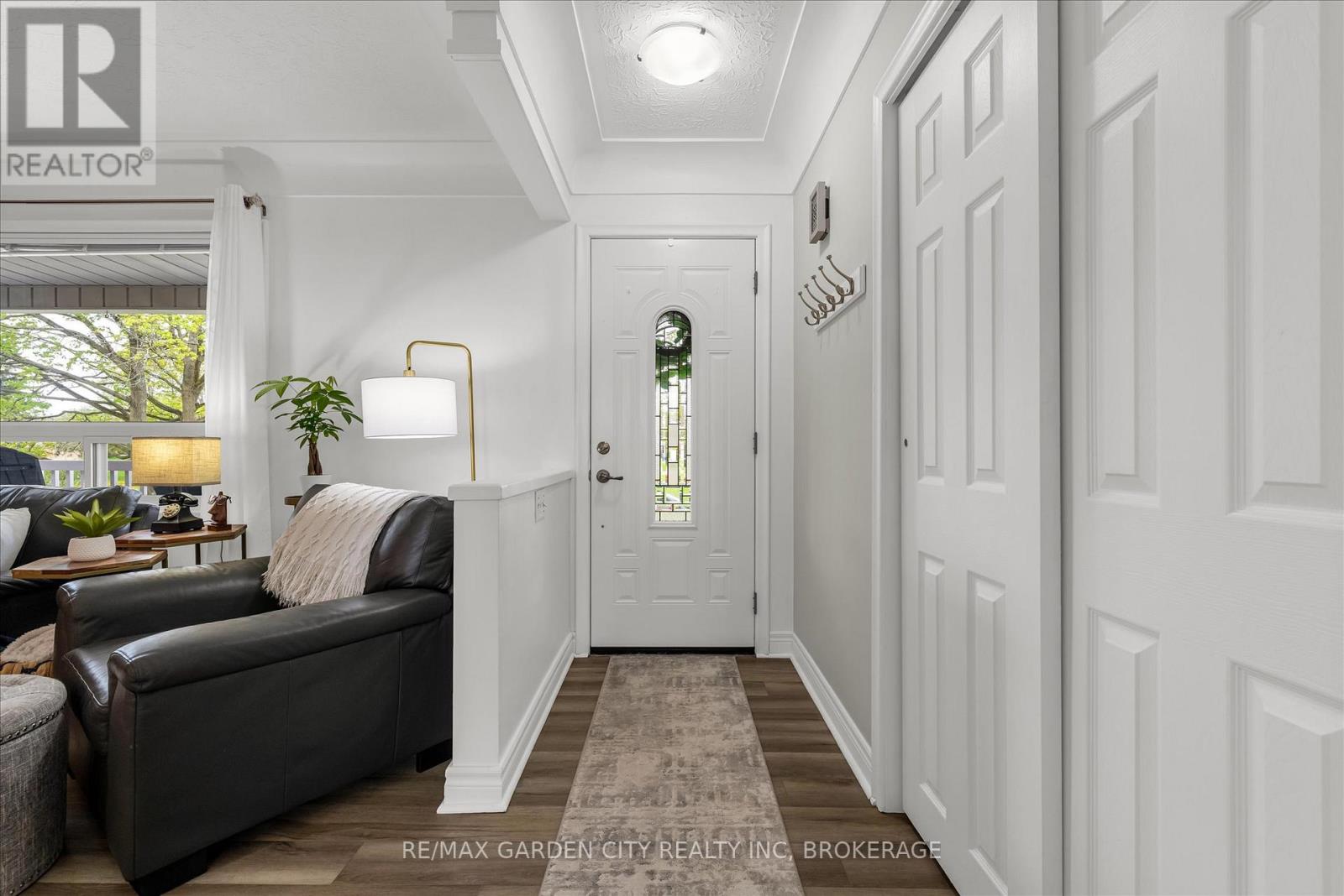 58 Diffin Drive, Welland, Ontario  L3C 2K1 - Photo 6 - X12134043