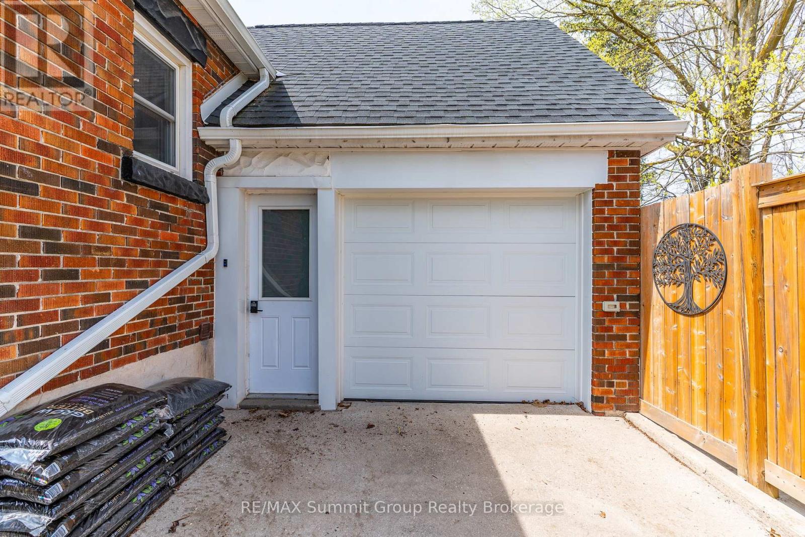 142 7th Street, Hanover, Ontario  N4N 1G4 - Photo 29 - X12117564