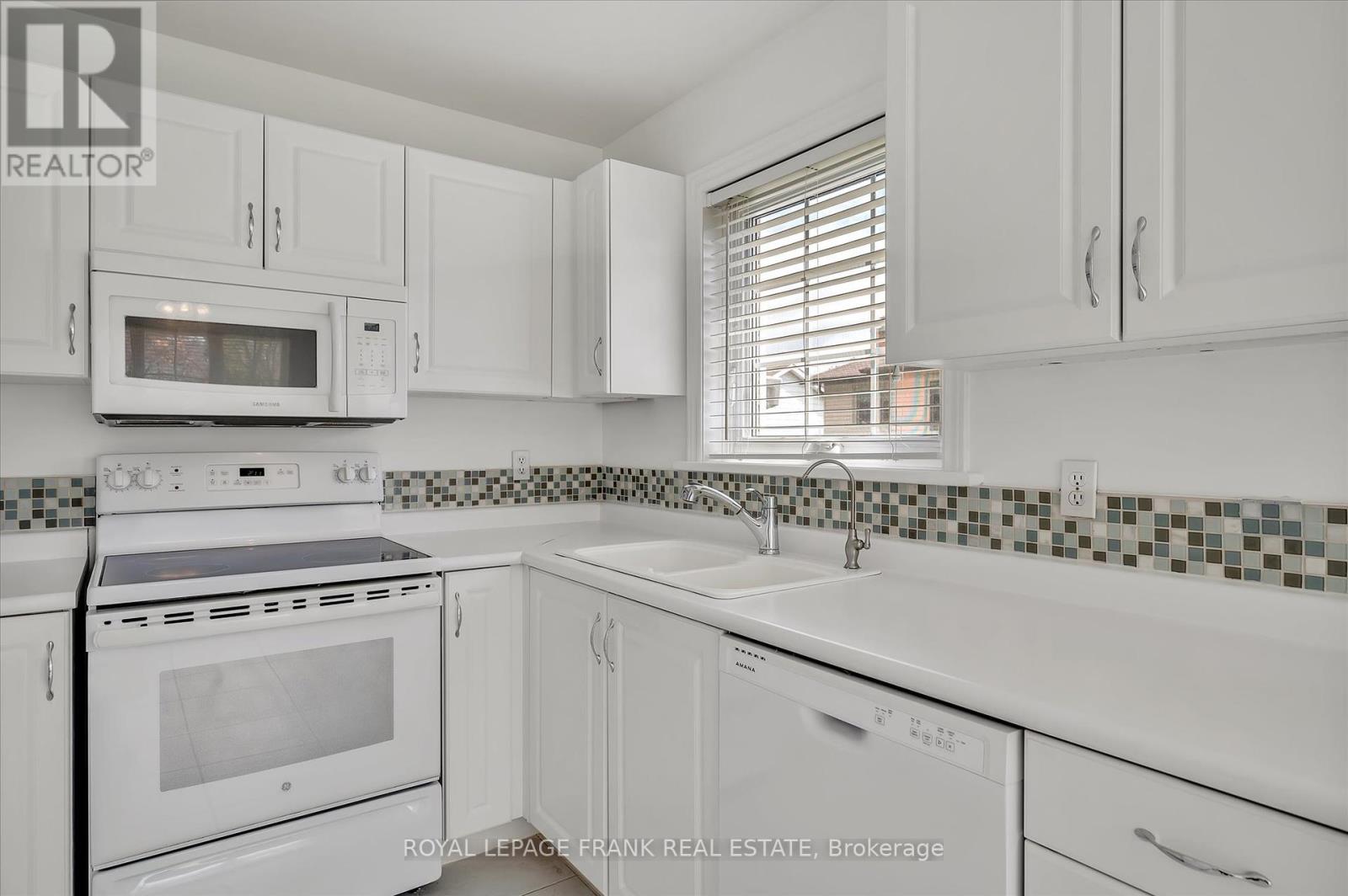 1606 Ramblewood Drive, Peterborough West, Ontario  K9K 2C5 - Photo 7 - X12133904
