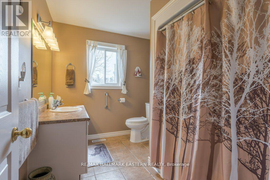 1755a Salem Road, Prince Edward County, Ontario  K0K 1T0 - Photo 17 - X12133907