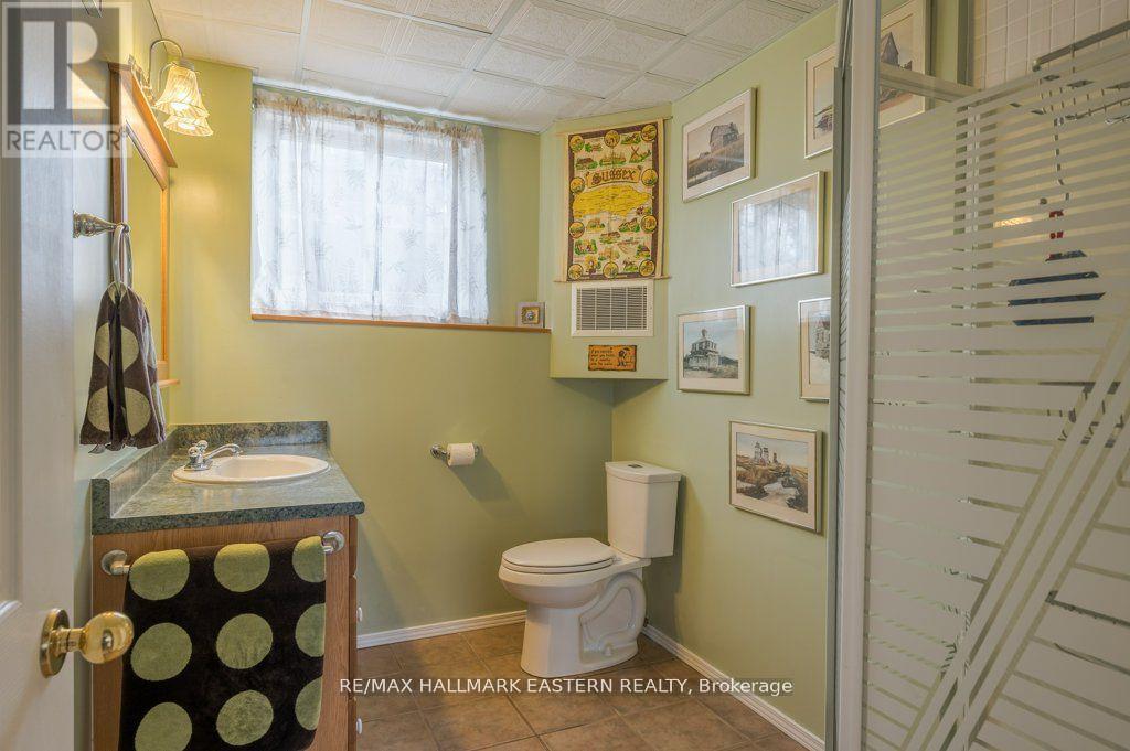 1755a Salem Road, Prince Edward County, Ontario  K0K 1T0 - Photo 19 - X12133907
