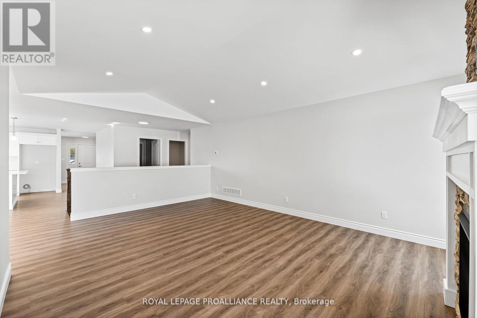 180 Homewood Avenue, Trent Hills, Ontario  K0L 1Y0 - Photo 22 - X12134005