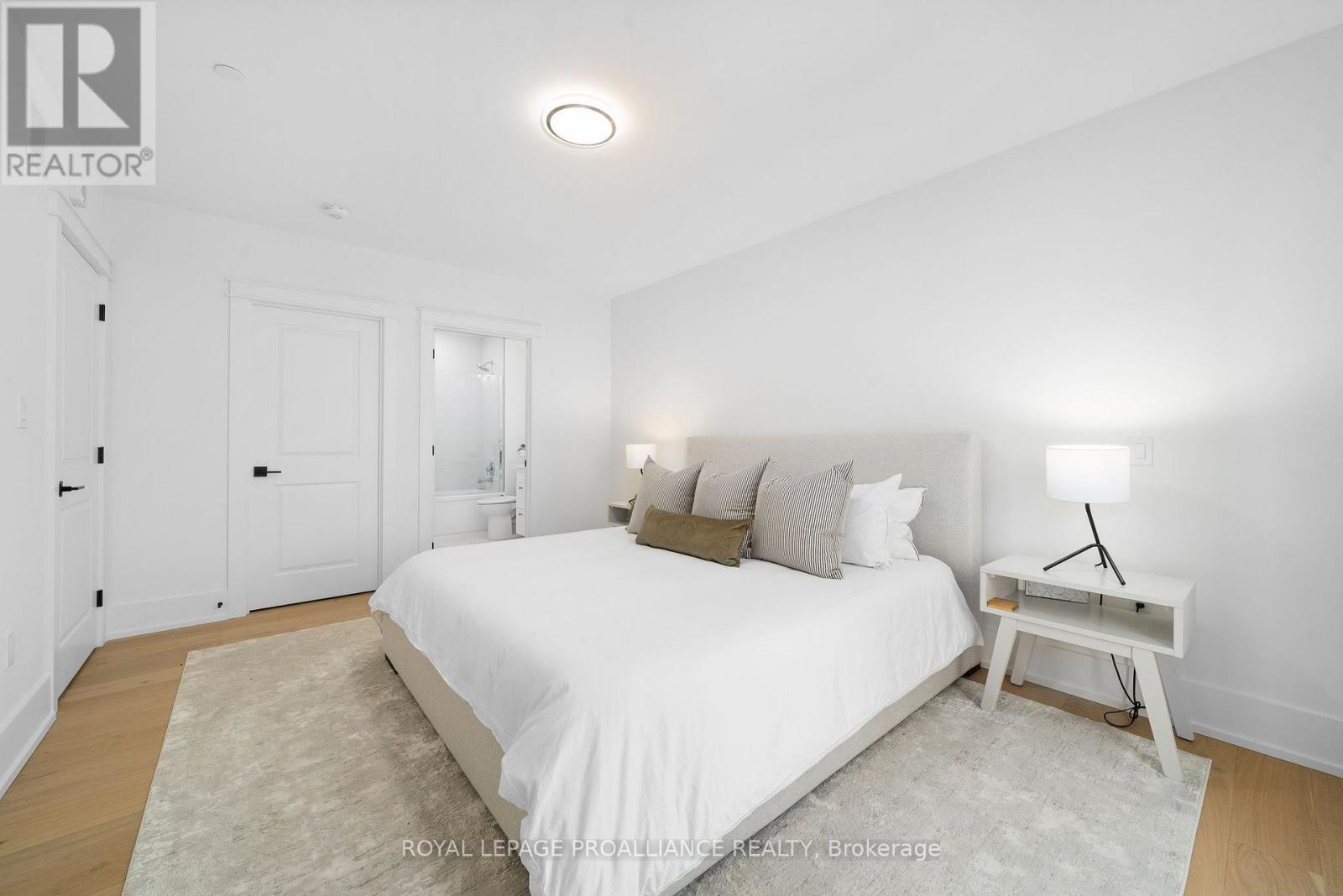 409 - 17 Cleave Avenue, Prince Edward County, Ontario  K0K 2T0 - Photo 28 - X12134123