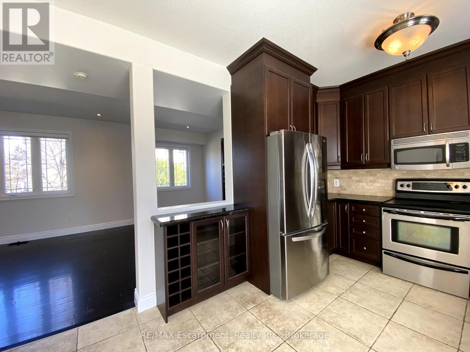 2430 Second Street, Burlington, Ontario  L7R 3K1 - Photo 11 - W12133932