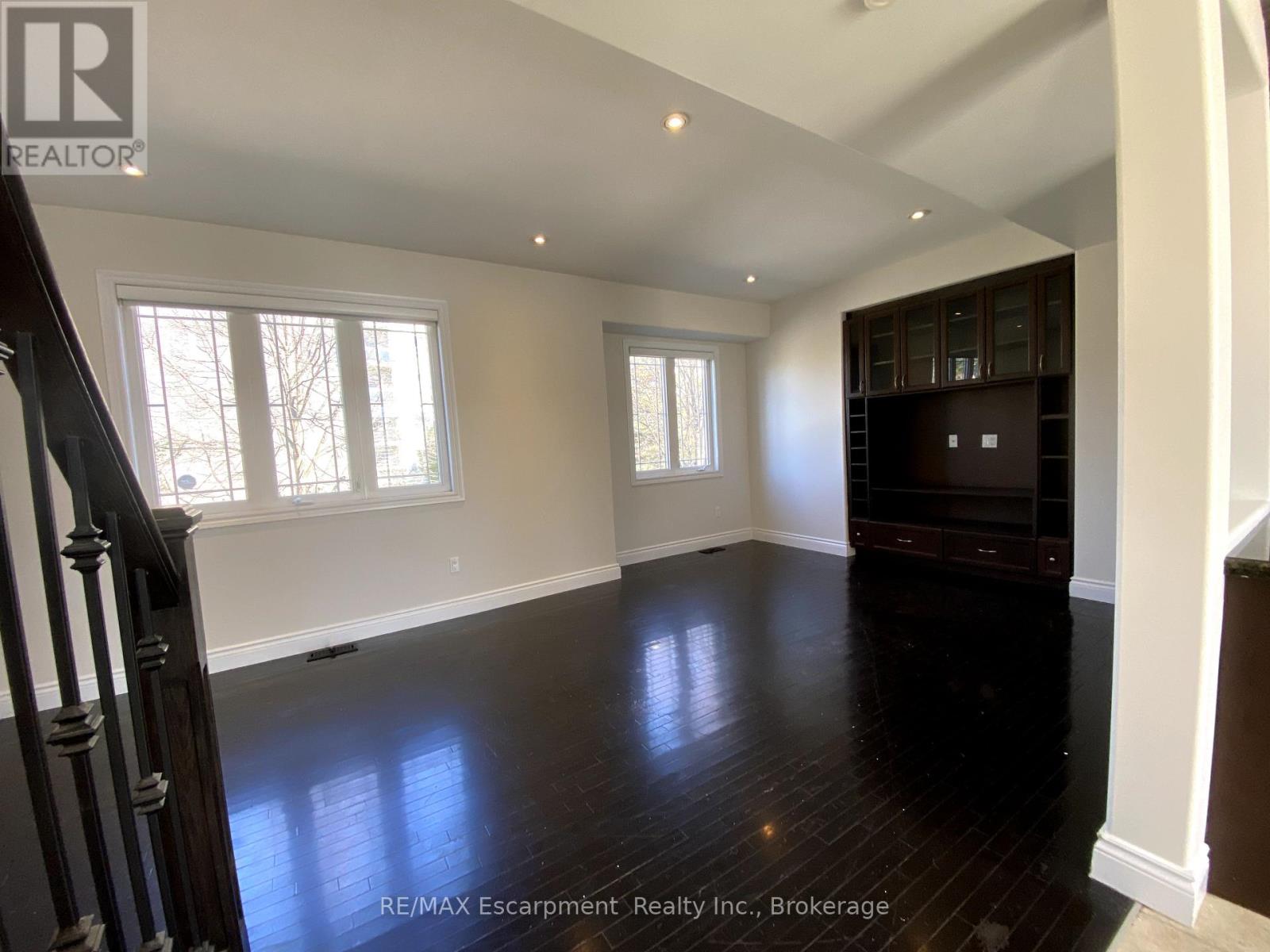 2430 Second Street, Burlington, Ontario  L7R 3K1 - Photo 17 - W12133932