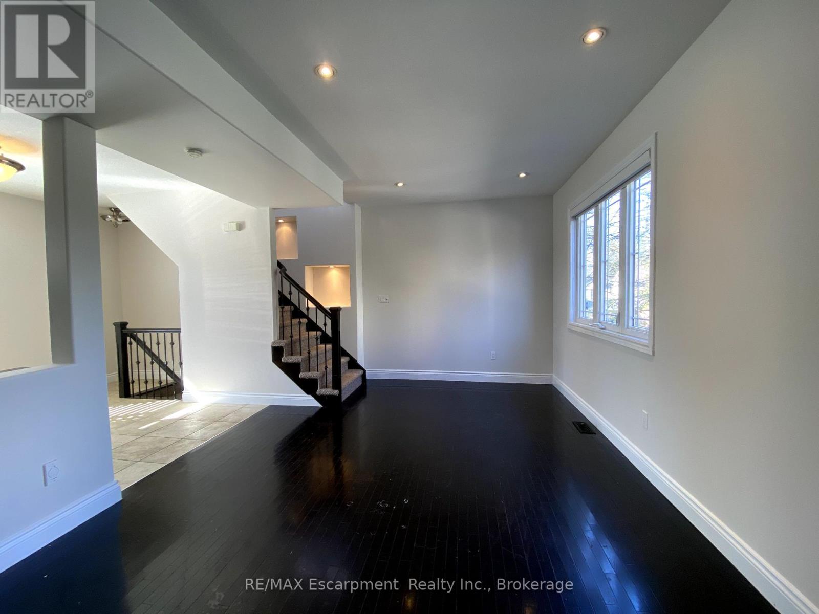 2430 Second Street, Burlington, Ontario  L7R 3K1 - Photo 20 - W12133932