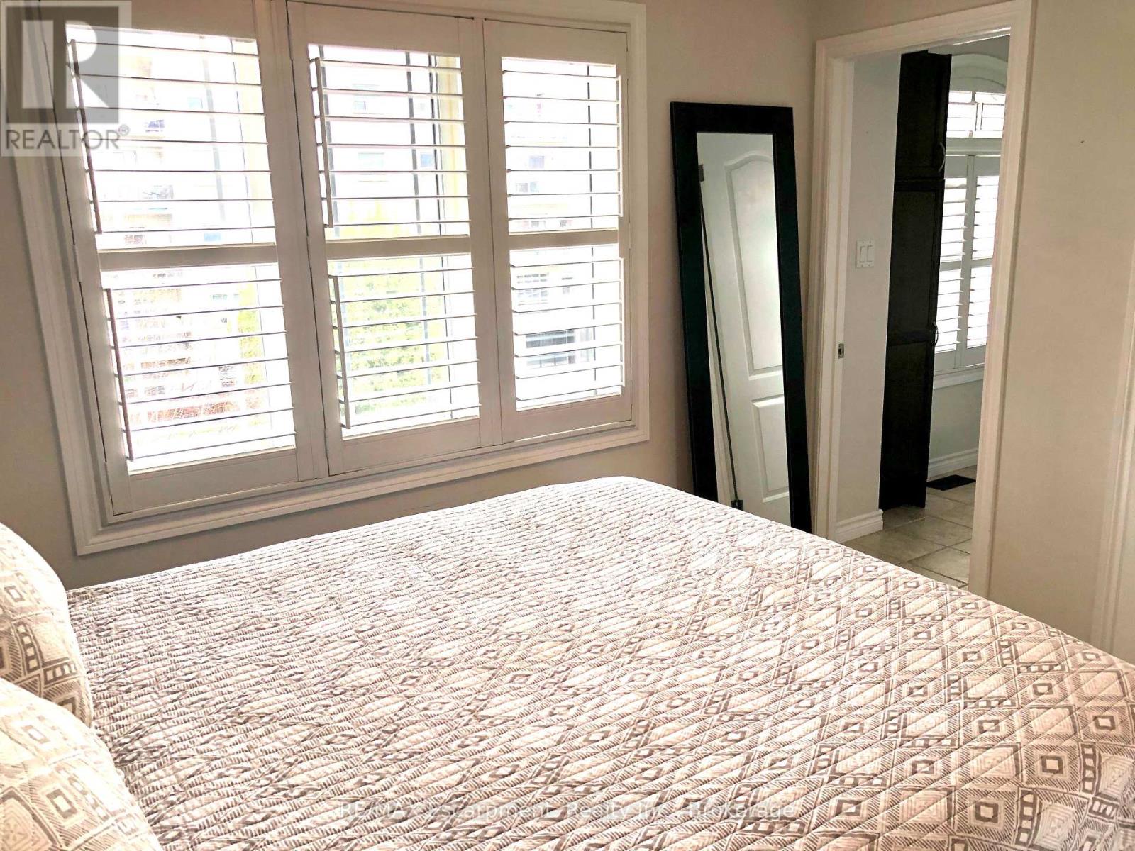 2430 Second Street, Burlington, Ontario  L7R 3K1 - Photo 32 - W12133932
