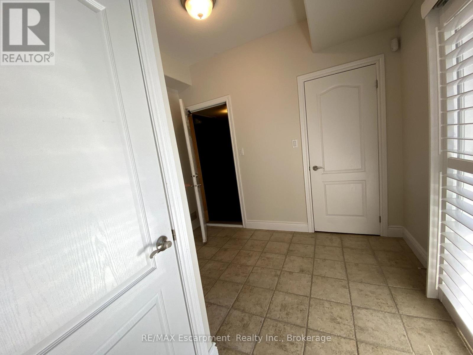 2430 Second Street, Burlington, Ontario  L7R 3K1 - Photo 40 - W12133932