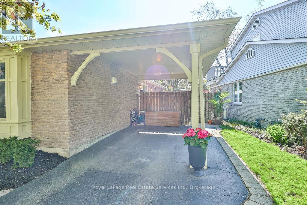 Property at 502 BOHEMIA CRESCENT image 3
