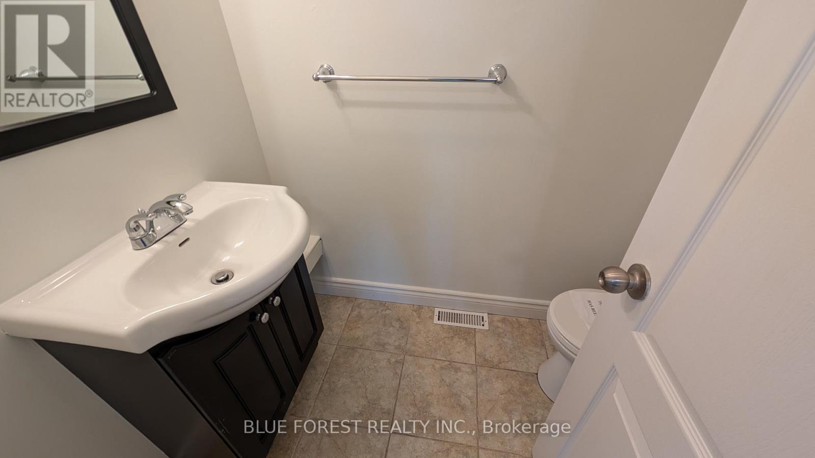 104 Oak Street, London East, Ontario  N5Z 2H6 - Photo 10 - X12062418