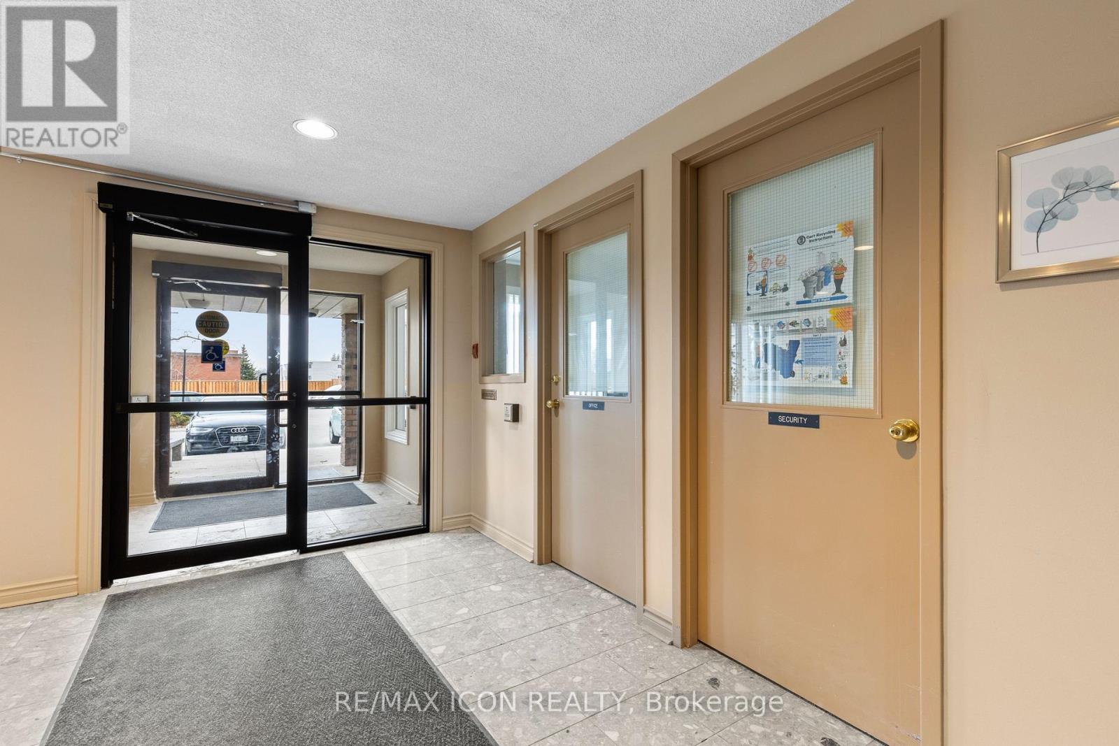 210 - 30 Hugo Crescent, Kitchener, Ontario  N2M 3Z2 - Photo 22 - X12121139