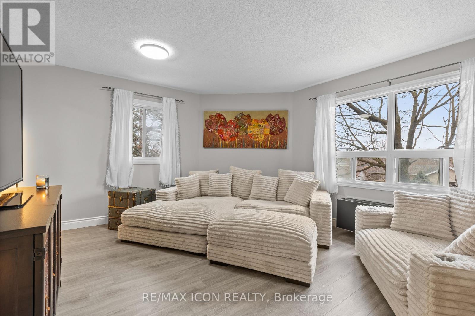 210 - 30 Hugo Crescent, Kitchener, Ontario  N2M 3Z2 - Photo 7 - X12121139