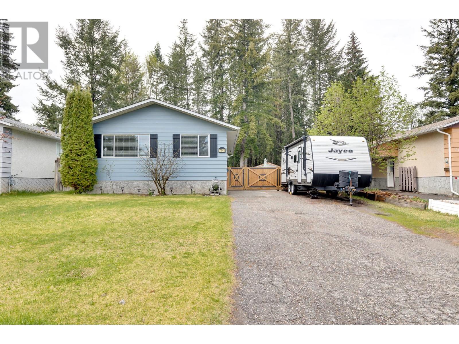 Property at 7741 LANCASTER CRESCENT image 2