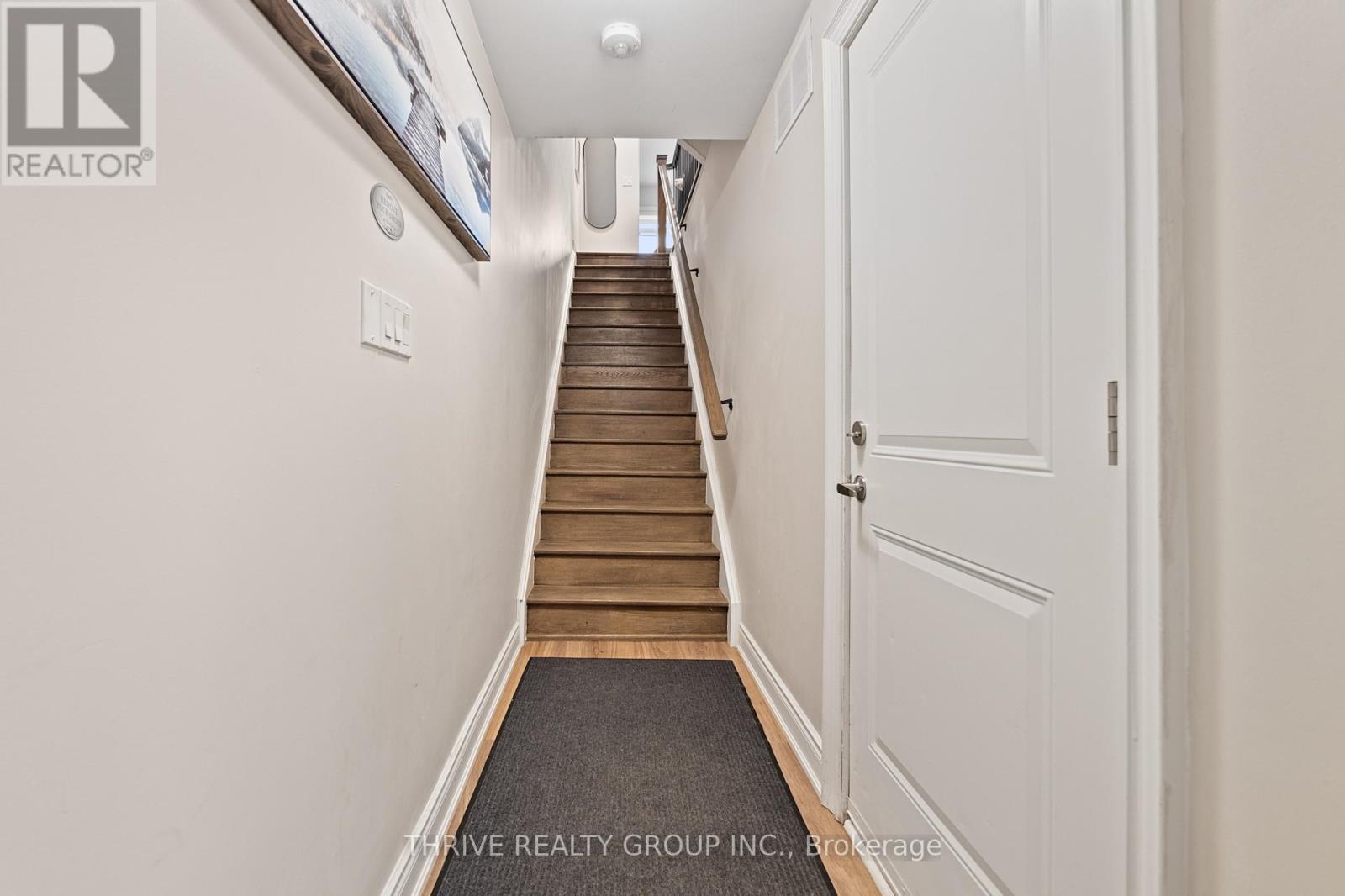 36 - 20 Lunar Crescent, Mississauga, Ontario  L5M 2R5 - Photo 5 - W12133919