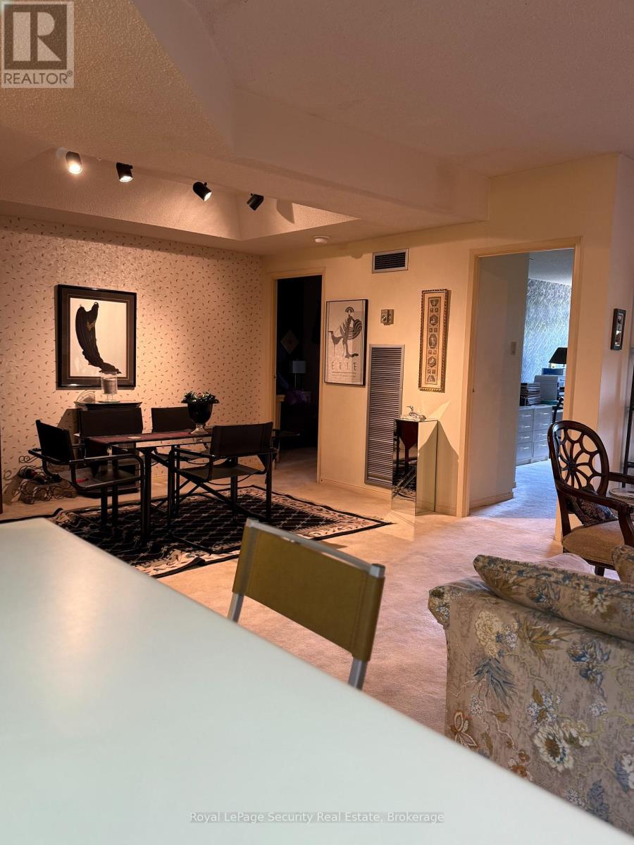 Property at 10 - 20 GLEBE ROAD W image 5