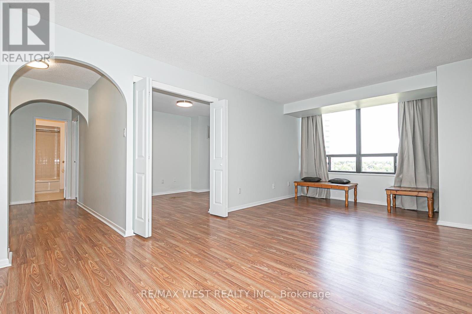 1102 - 1900 Sheppard Avenue E, Toronto (Pleasant View), Ontario  M2J 4T4 - Photo 6 - C12133752