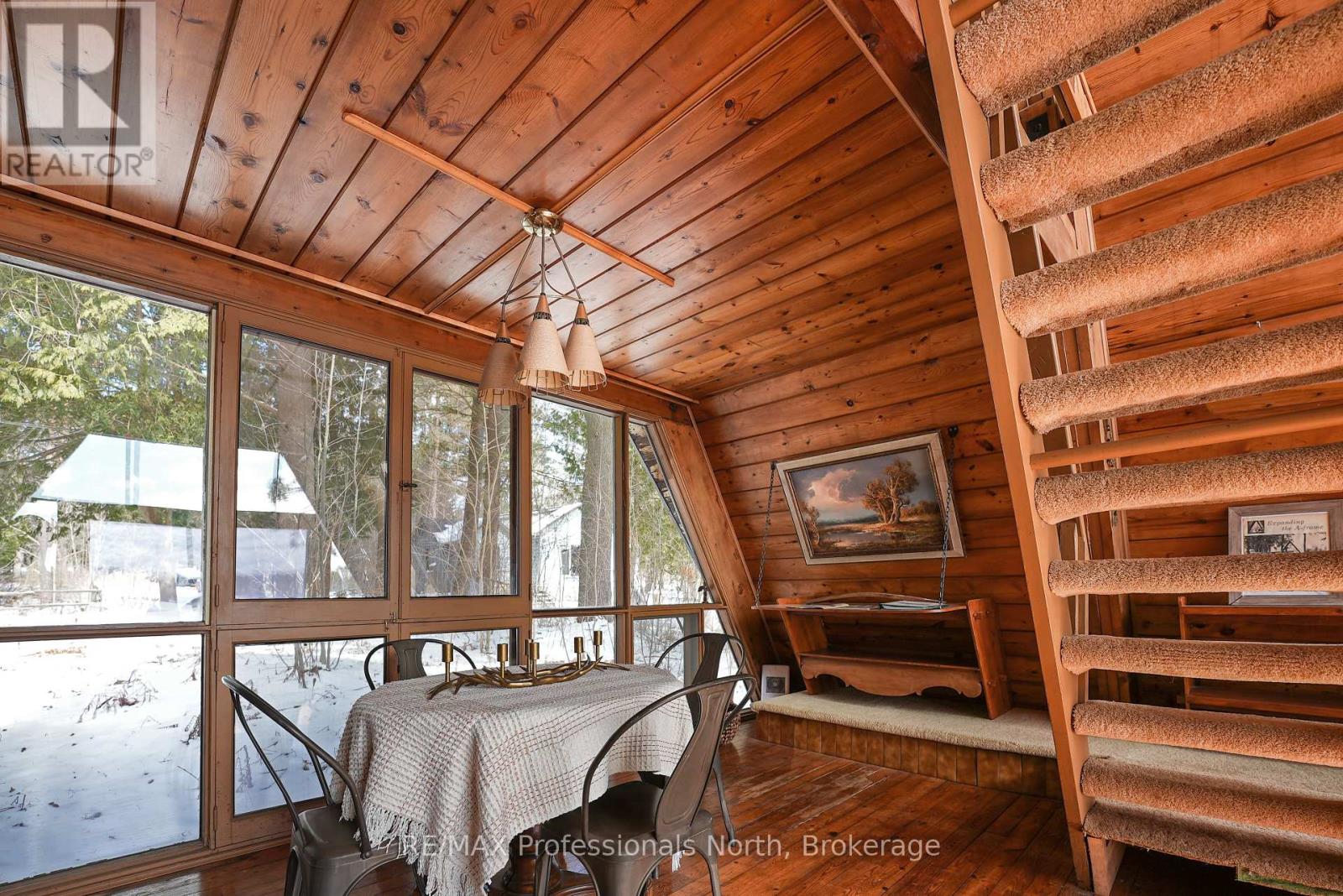 1013 Twin Rocks Lane, Algonquin Highlands, Ontario  K0M 2K0 - Photo 12 - X12133922