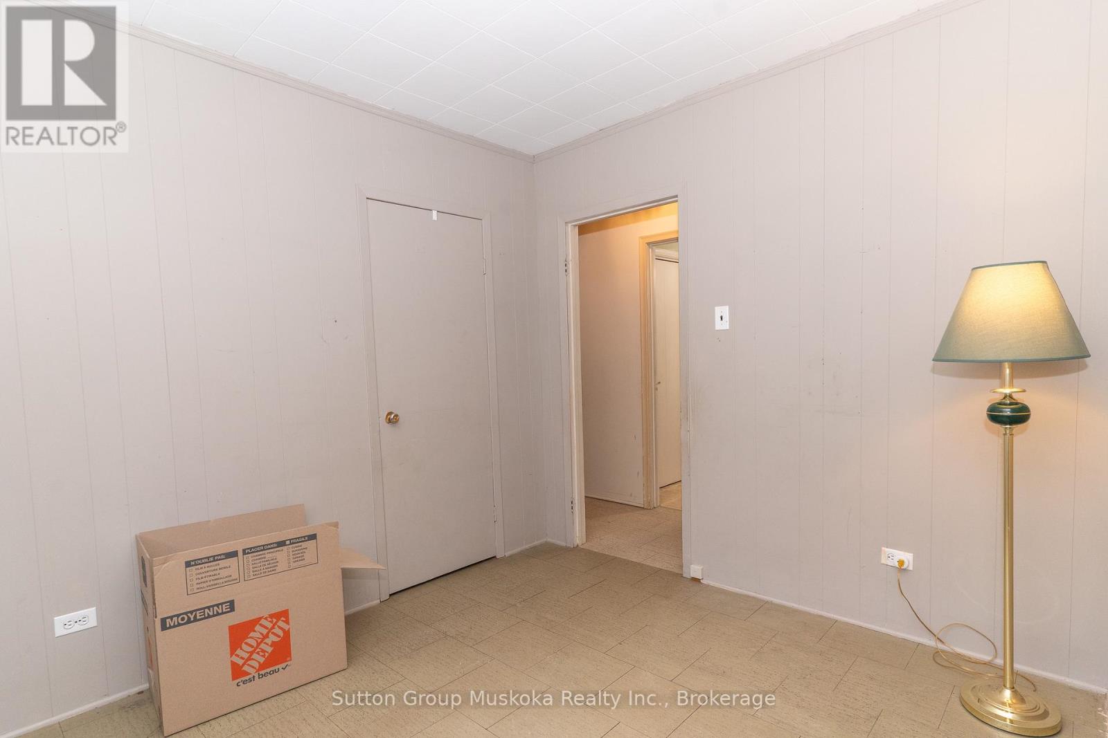 15 Glen Acres Road, Huntsville, Ontario  P1H 1N6 - Photo 21 - X12134096