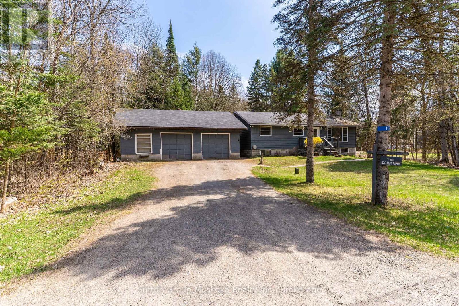 15 Glen Acres Road, Huntsville, Ontario  P1H 1N6 - Photo 3 - X12134096