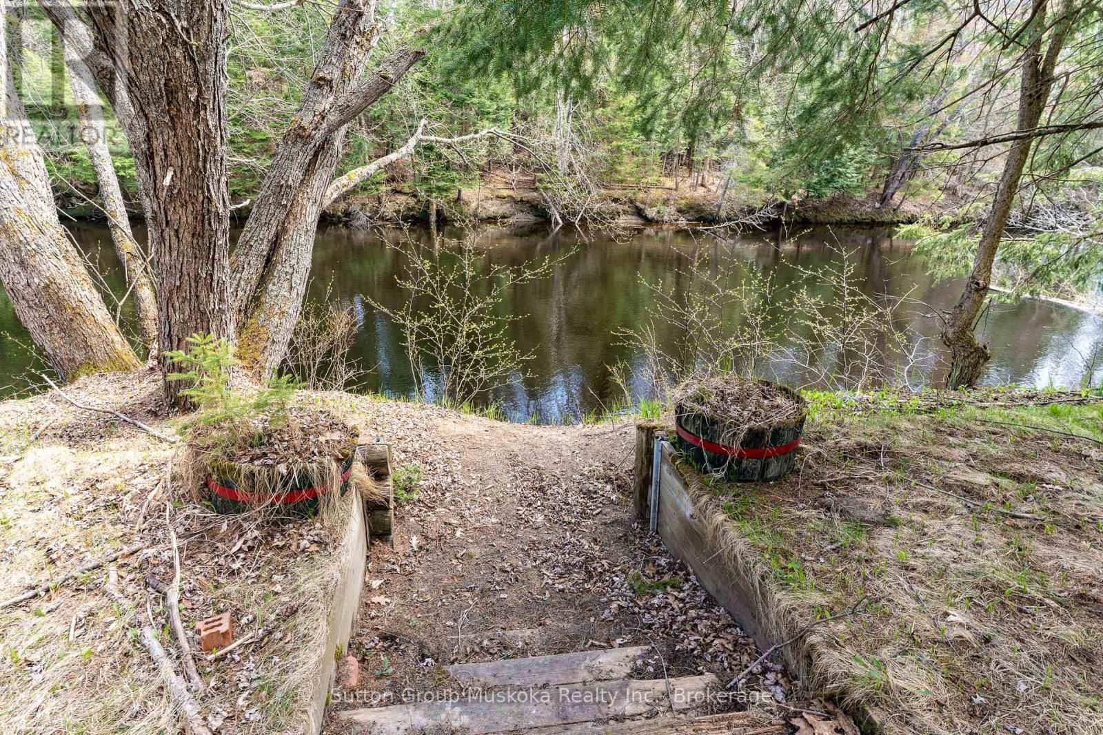 Property at 15 GLEN ACRES ROAD image 5