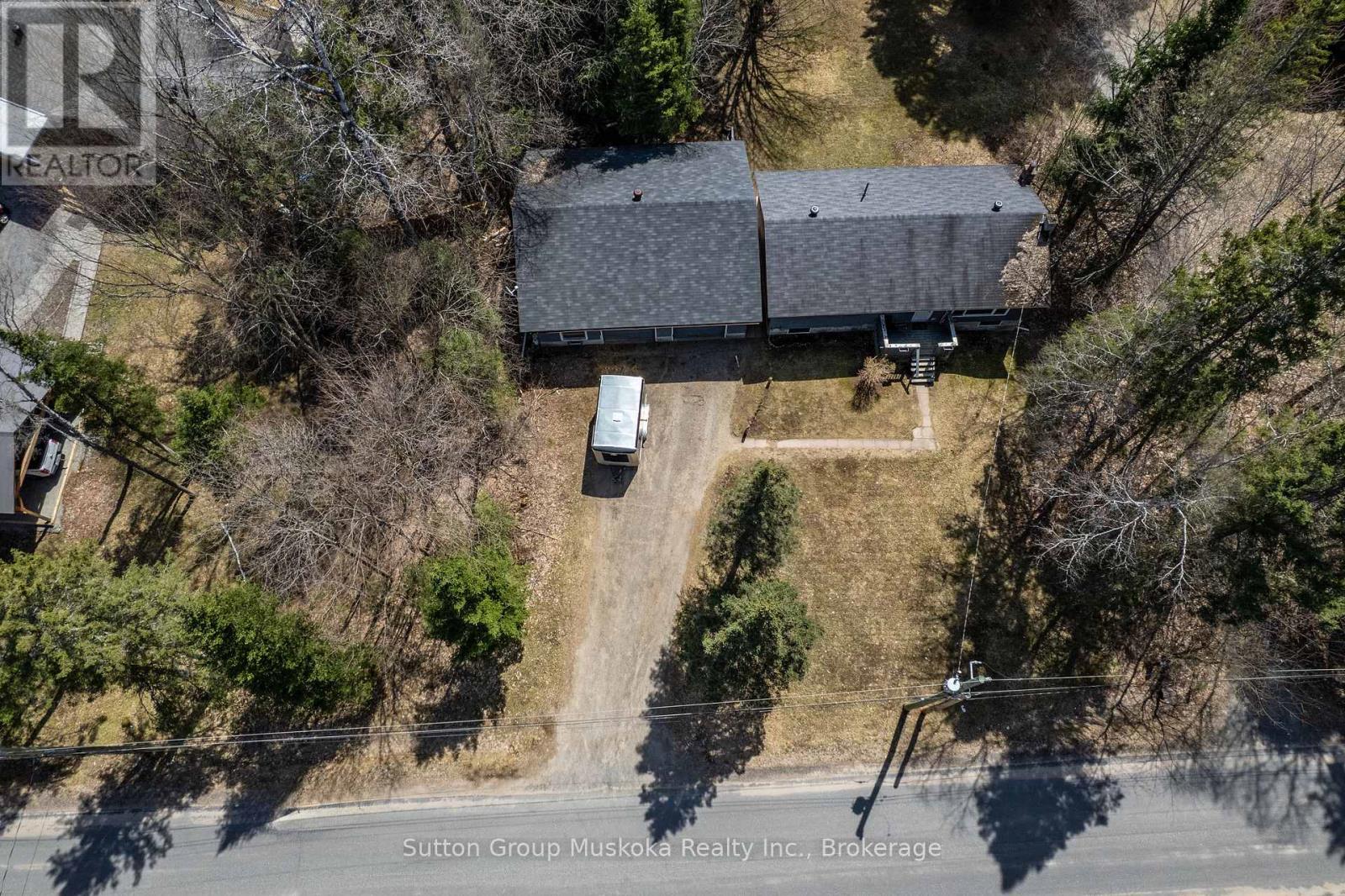 15 Glen Acres Road, Huntsville, Ontario  P1H 1N6 - Photo 7 - X12134096