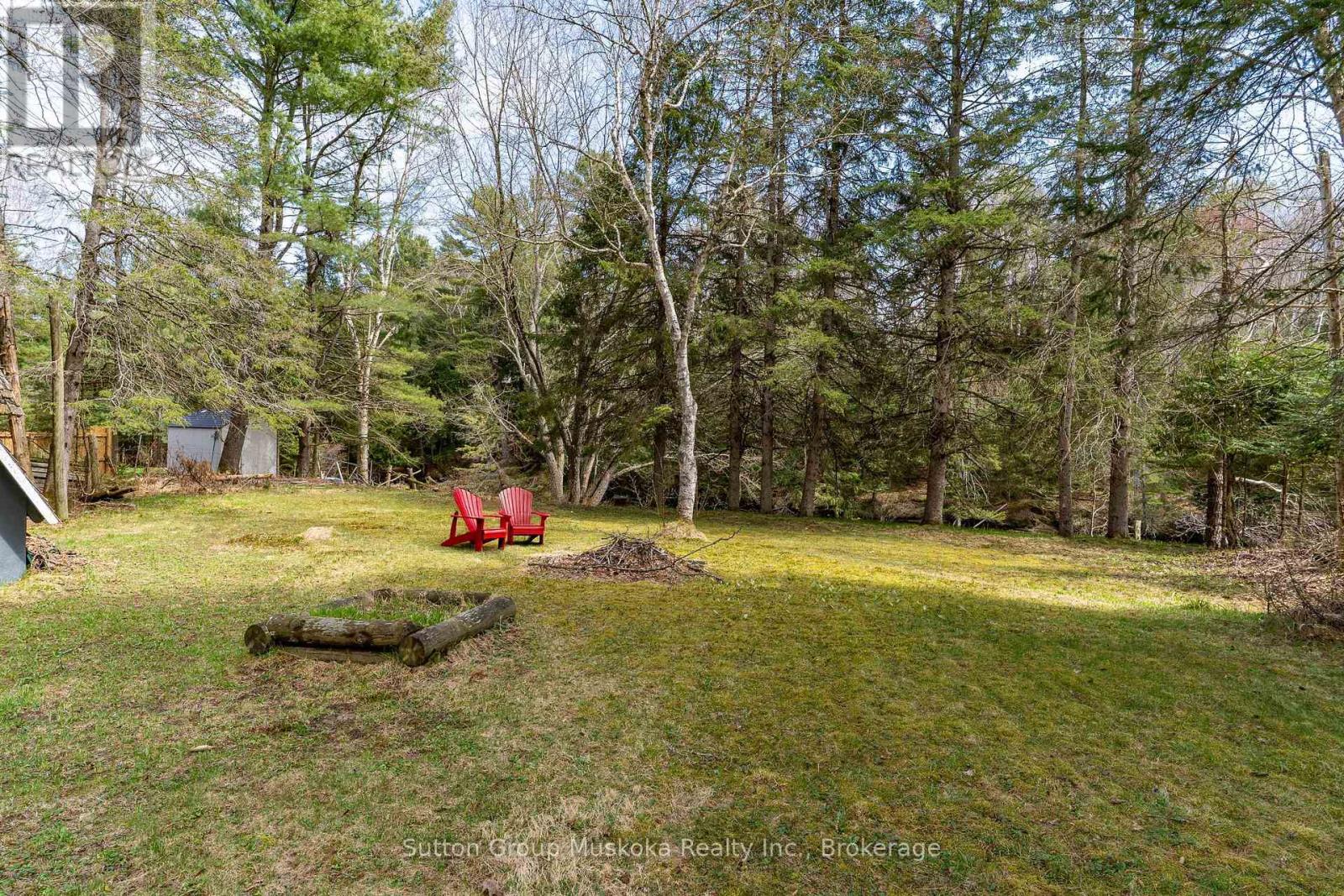 15 Glen Acres Road, Huntsville, Ontario  P1H 1N6 - Photo 9 - X12134096
