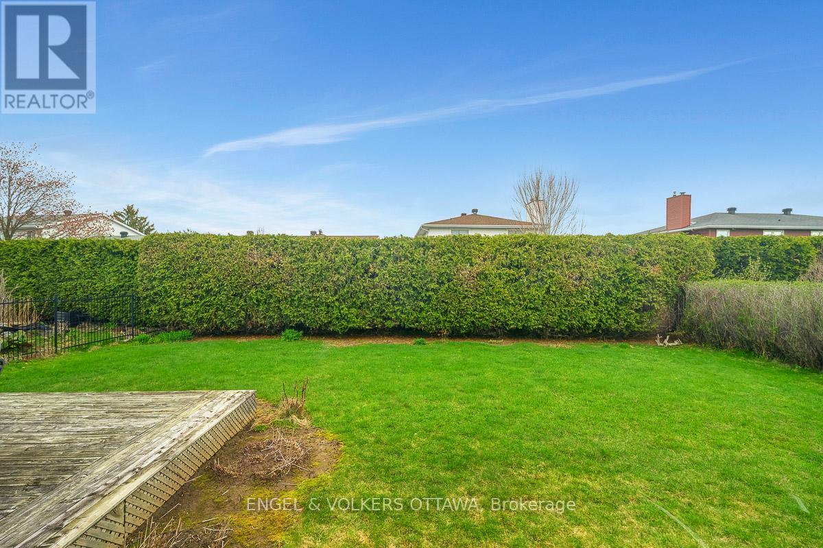 59 Charing Road, Ottawa, Ontario  K2G 4G3 - Photo 47 - X12134017