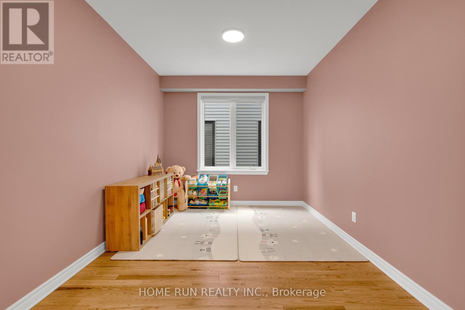 533 Honeylocust Avenue, Ottawa, Ontario  K2V 0L8 - Photo 7 - X12134131