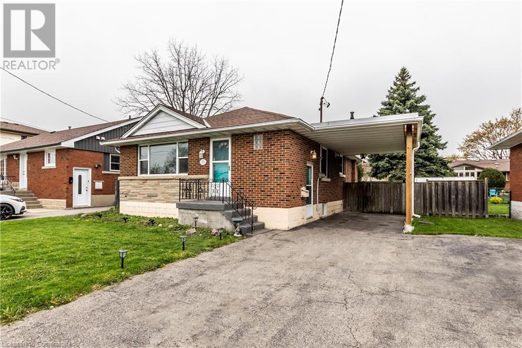 70 Toby Crescent, Hamilton, Ontario  L8T 2N8 - Photo 2 - 40722133