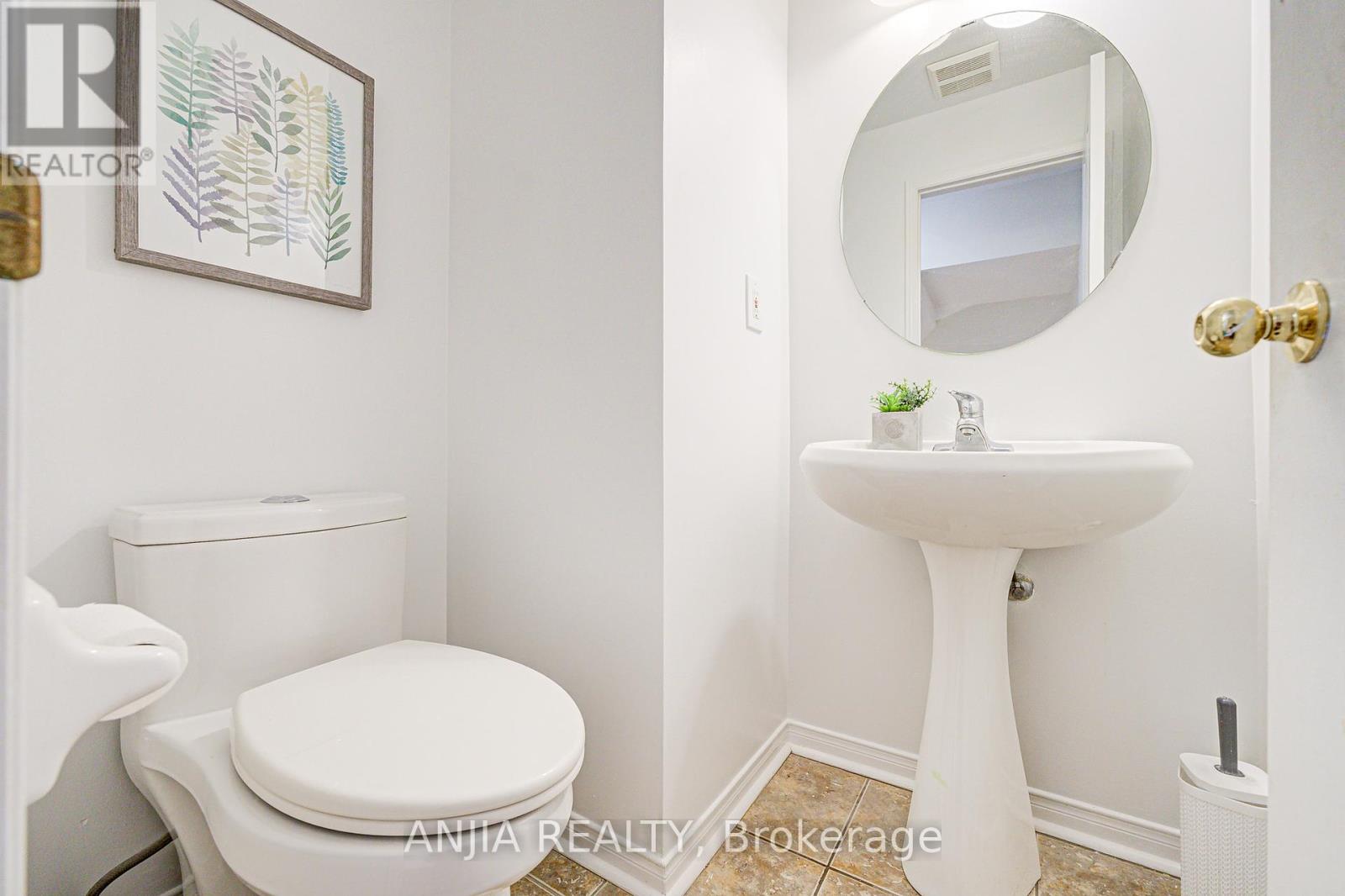 14 Fairlawn Avenue, Markham, Ontario  L6C 2E7 - Photo 42 - N12133654