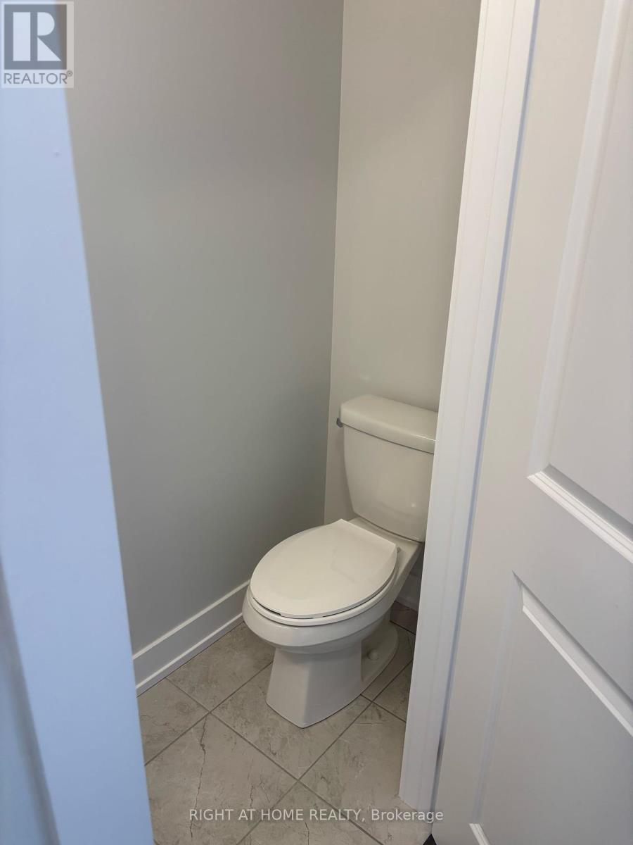 U228 - 9570 Islington Avenue W, Vaughan, Ontario  L4H 5E8 - Photo 12 - N12133702