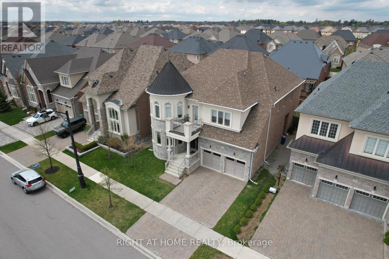 Property at 60 CHESNEY CRESCENT image 4