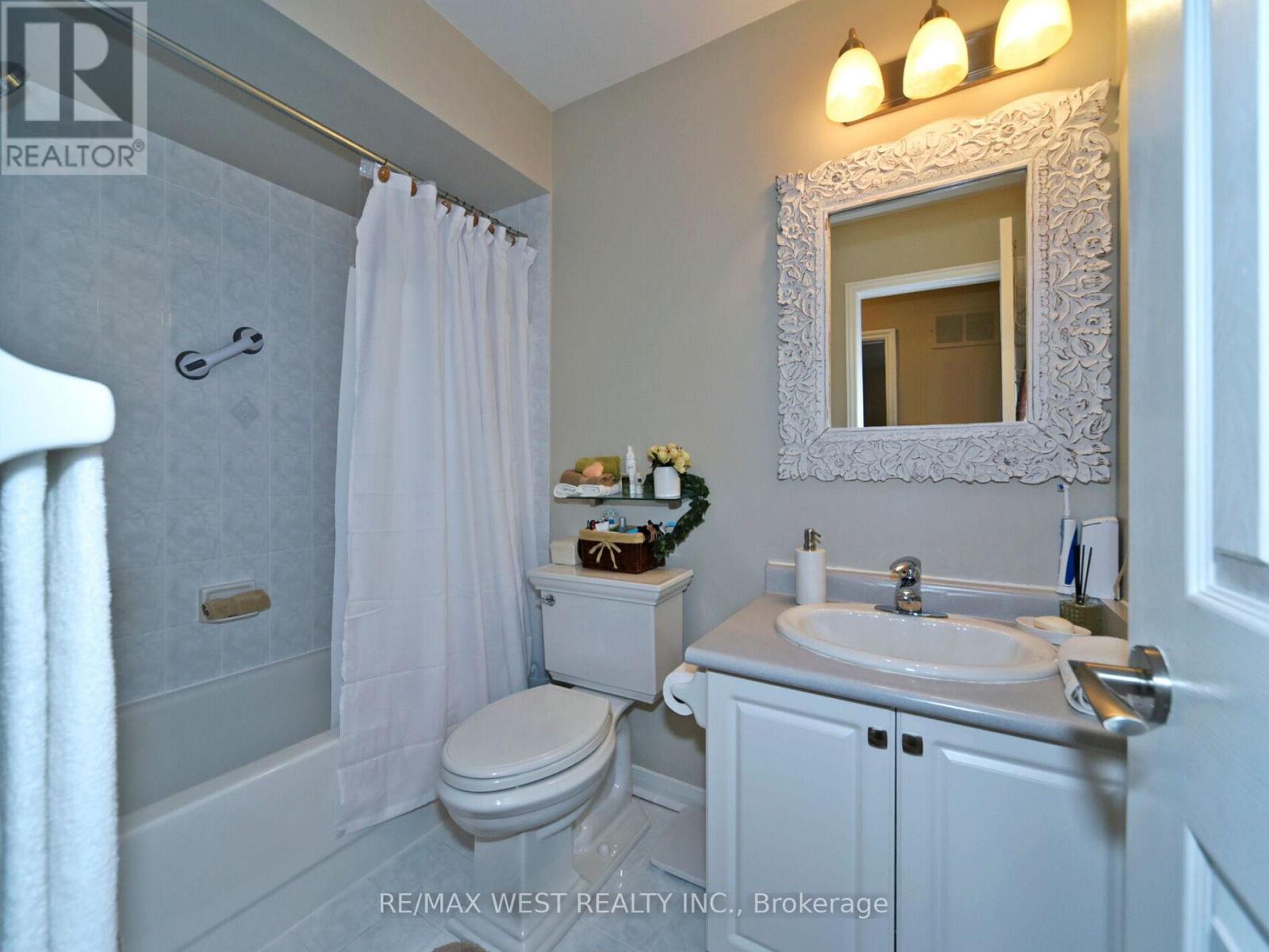 67 - 104 Pinedale Gate, Vaughan, Ontario  L4L 8X3 - Photo 29 - N12133762
