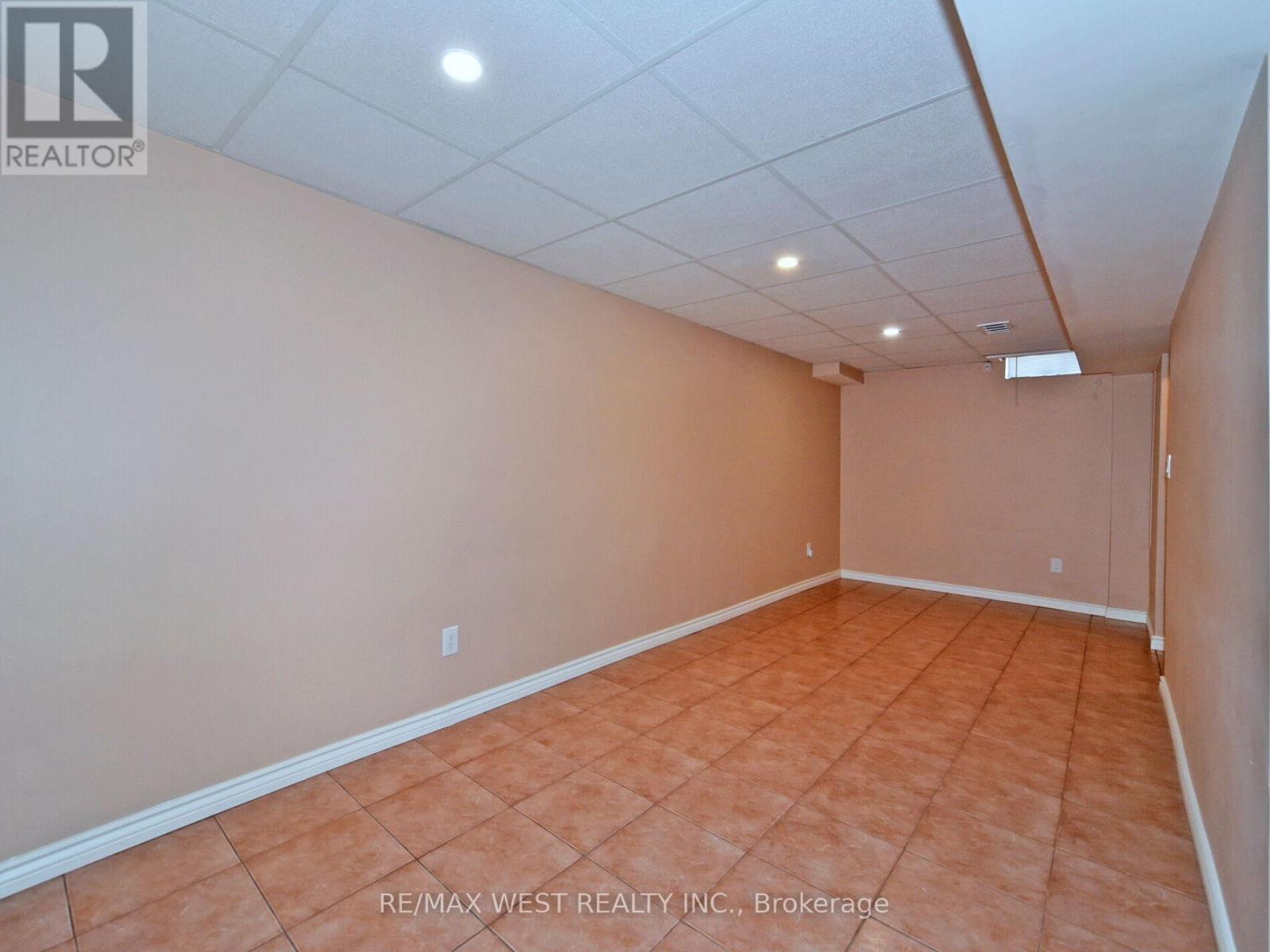 67 - 104 Pinedale Gate, Vaughan, Ontario  L4L 8X3 - Photo 34 - N12133762