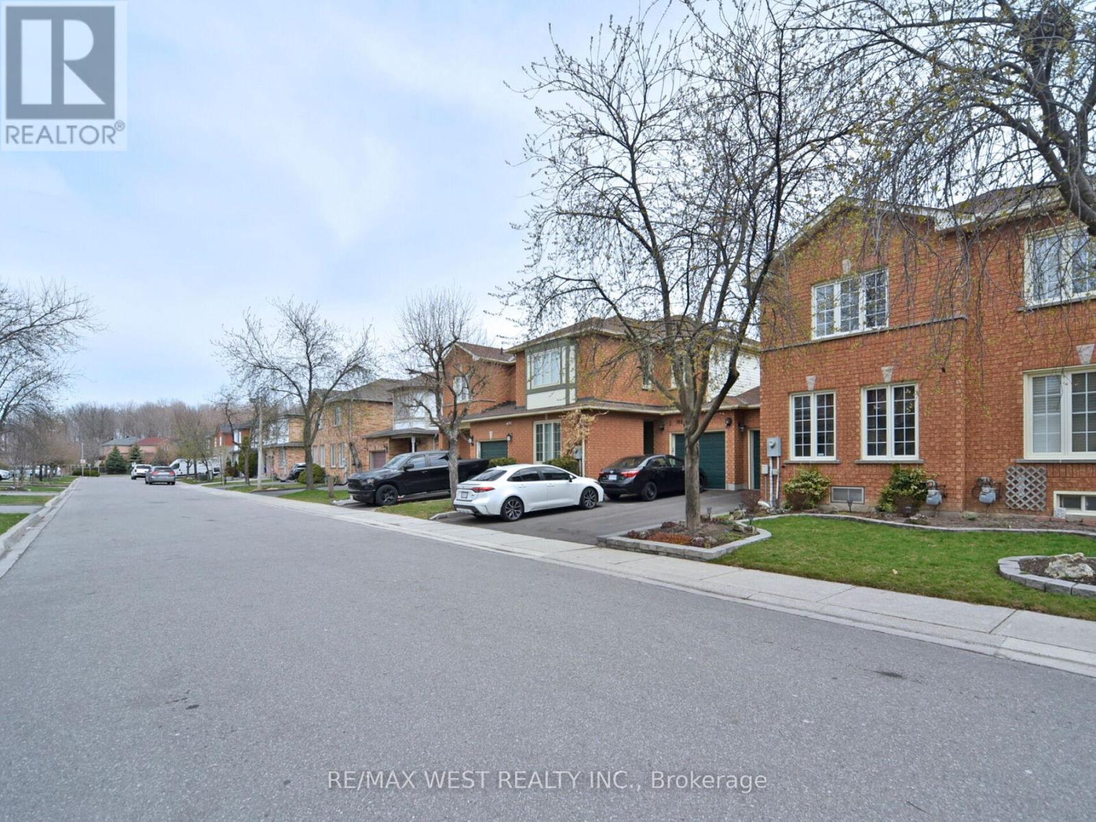67 - 104 Pinedale Gate, Vaughan, Ontario  L4L 8X3 - Photo 40 - N12133762