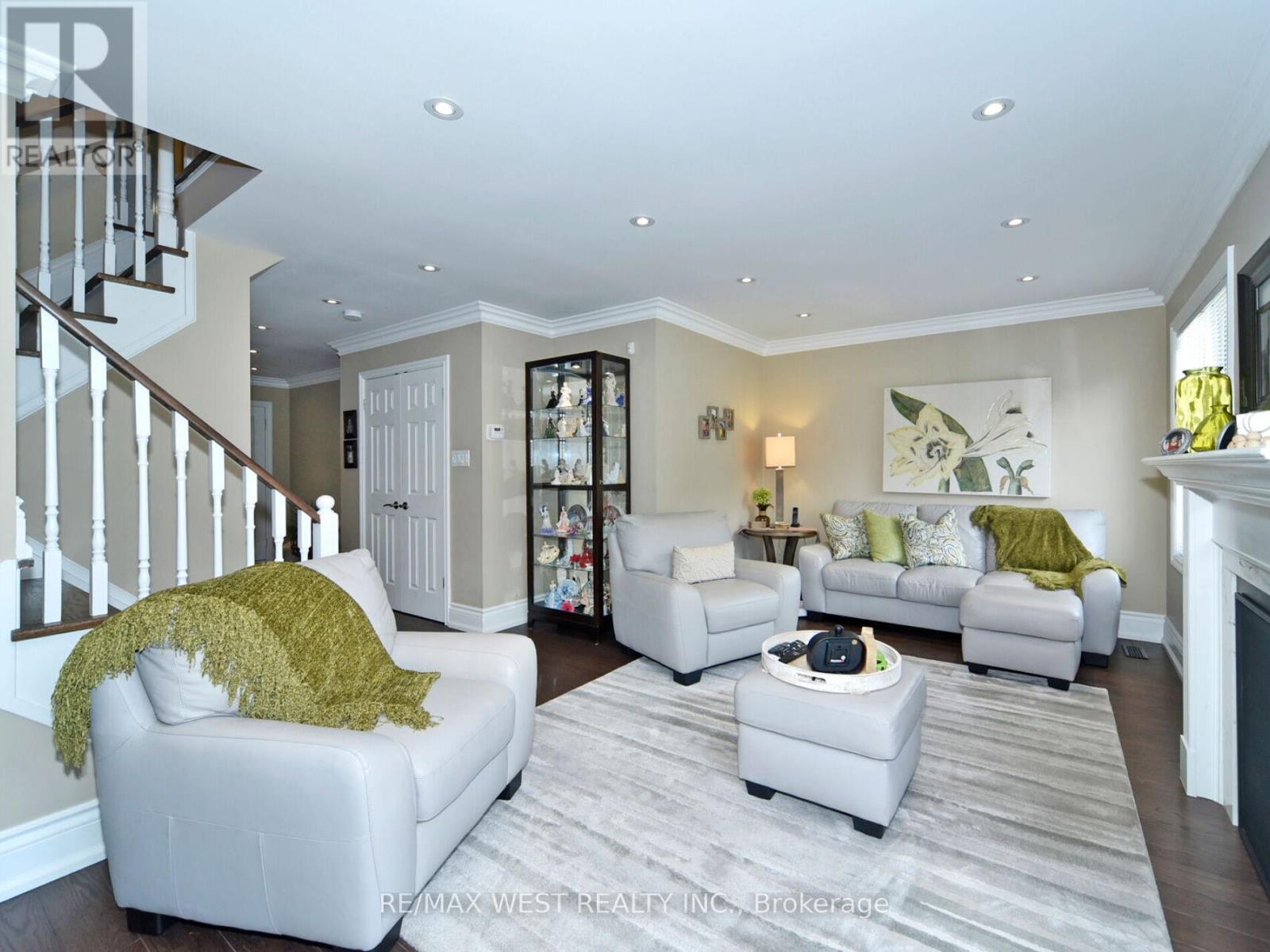 67 - 104 Pinedale Gate, Vaughan, Ontario  L4L 8X3 - Photo 6 - N12133762