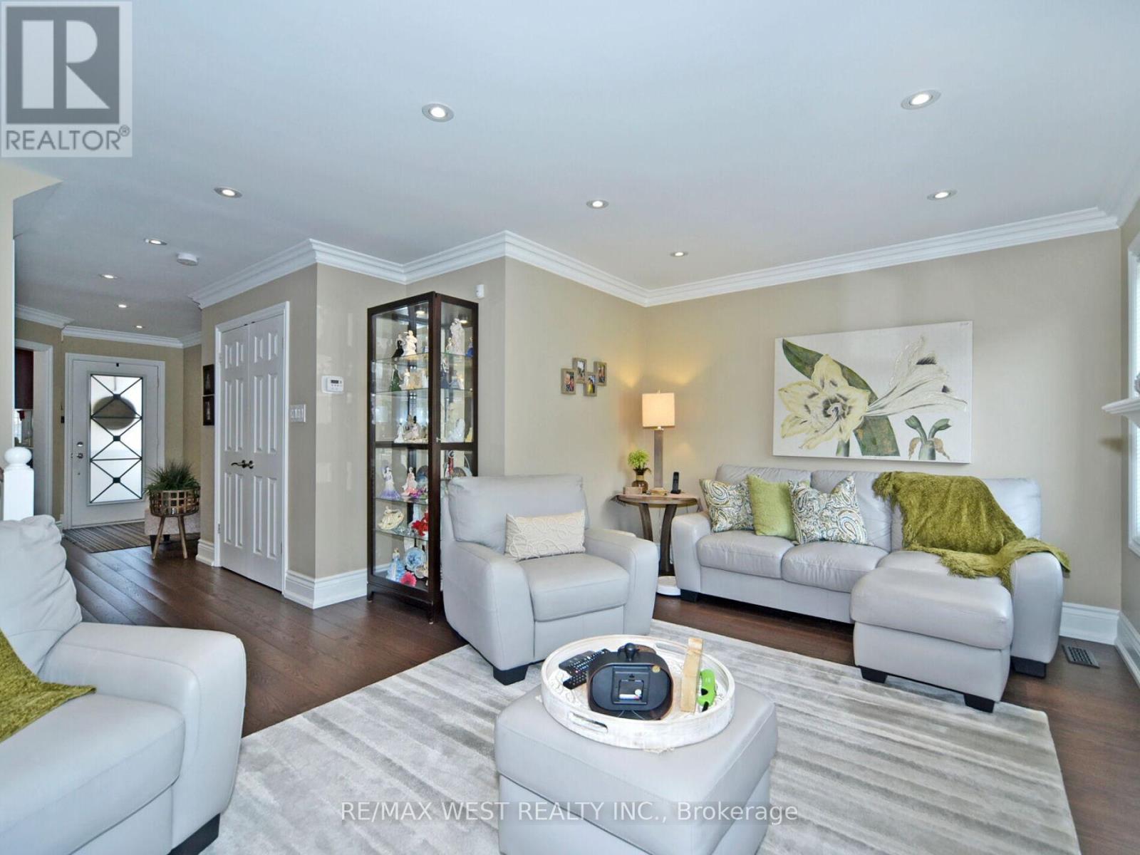 67 - 104 Pinedale Gate, Vaughan, Ontario  L4L 8X3 - Photo 7 - N12133762
