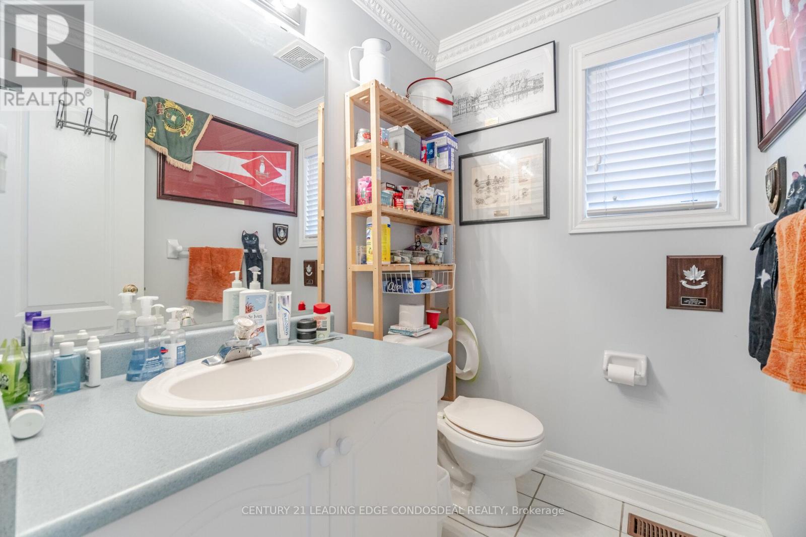 585 Highglen Avenue, Markham (Middlefield), Ontario  L3S 4N5 - Photo 5 - N12133777