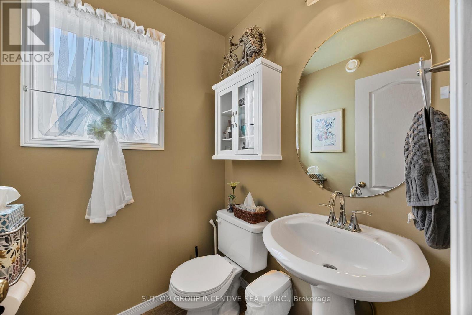 22 Armeda Clow Crescent, Essa, Ontario  L0M 1B2 - Photo 14 - N12133779