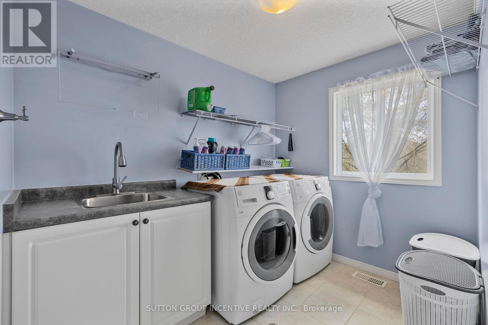 22 Armeda Clow Crescent, Essa, Ontario  L0M 1B2 - Photo 24 - N12133779