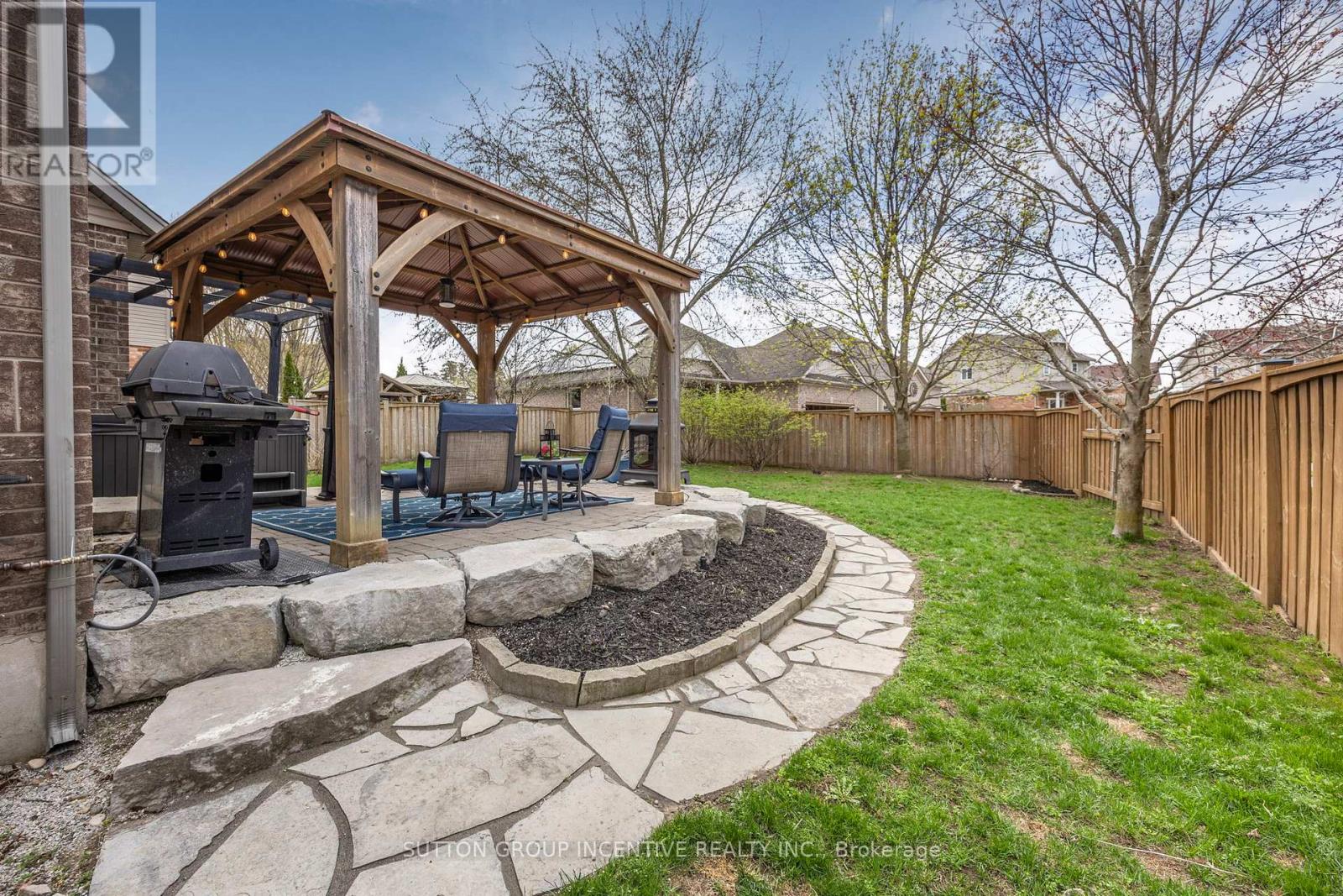22 Armeda Clow Crescent, Essa, Ontario  L0M 1B2 - Photo 31 - N12133779