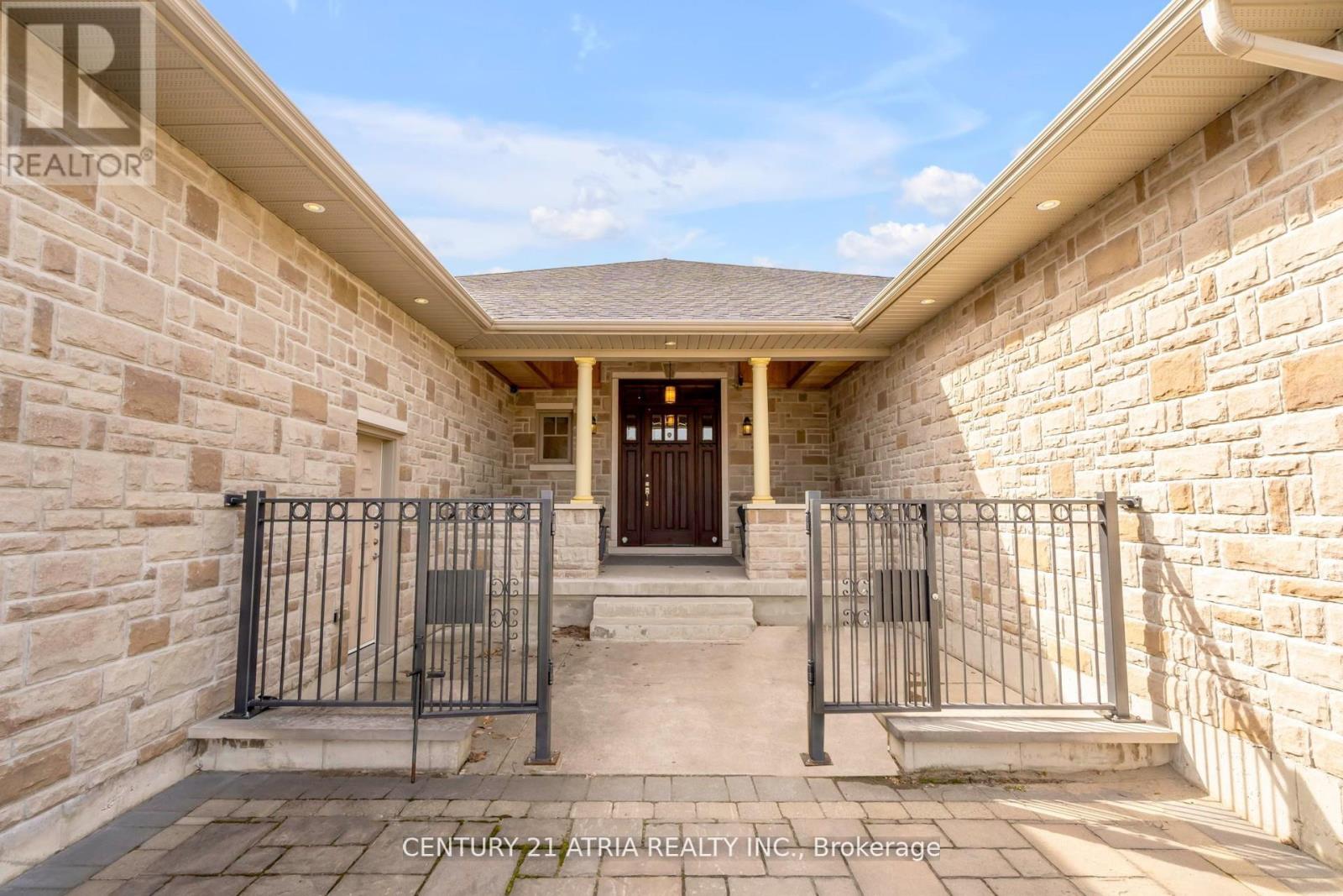 Property at 124 PUGET STREET image 4