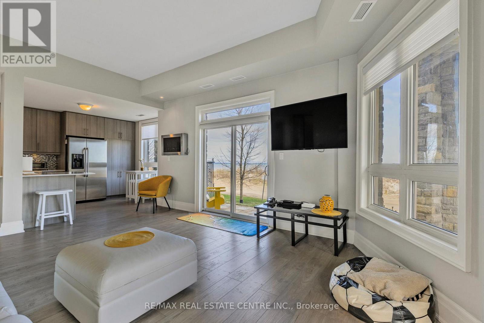 112 - 764 River Road E, Wasaga Beach, Ontario  L9Z 2M7 - Photo 18 - S12133771