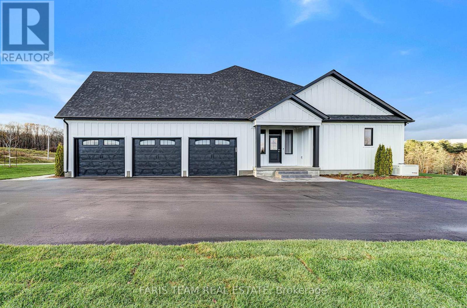 96 Waverly Heights, Tay, Ontario  L0L 1P0 - Photo 27 - S12133783