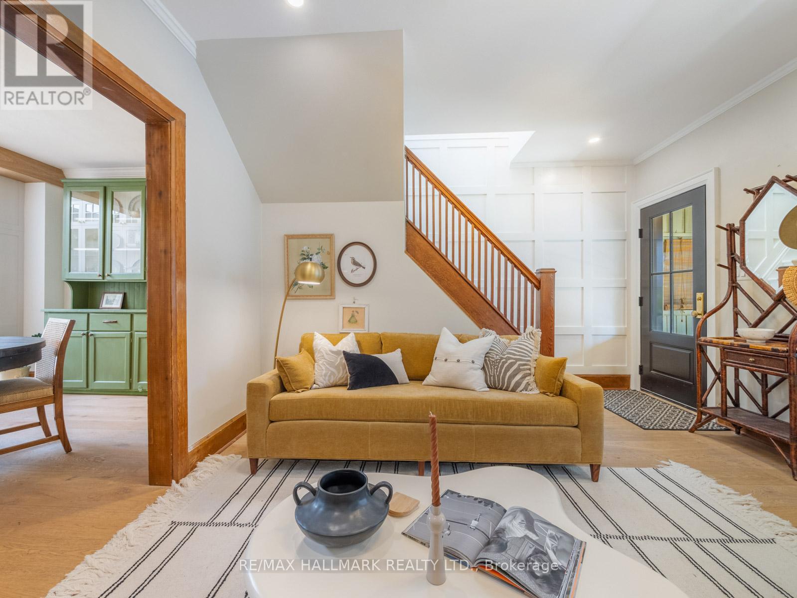 24 Meadow Avenue, Toronto (Birchcliffe-Cliffside), Ontario  M1N 1V6 - Photo 9 - E12133836