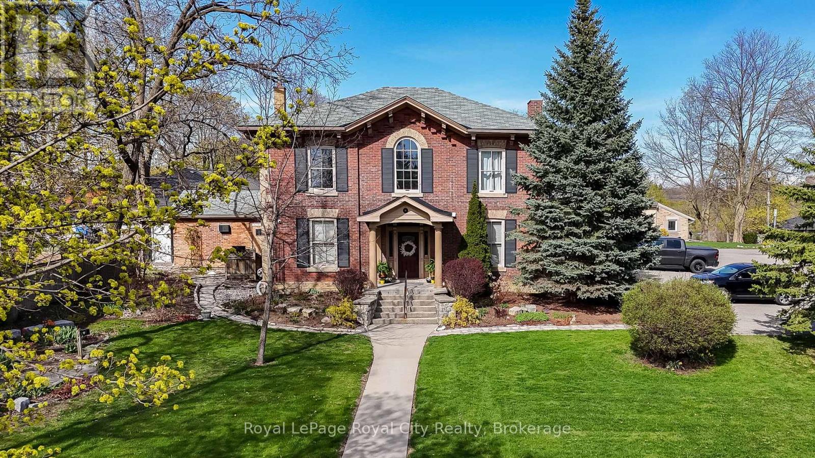 457 WOOLWICH STREET, Guelph, Ontario