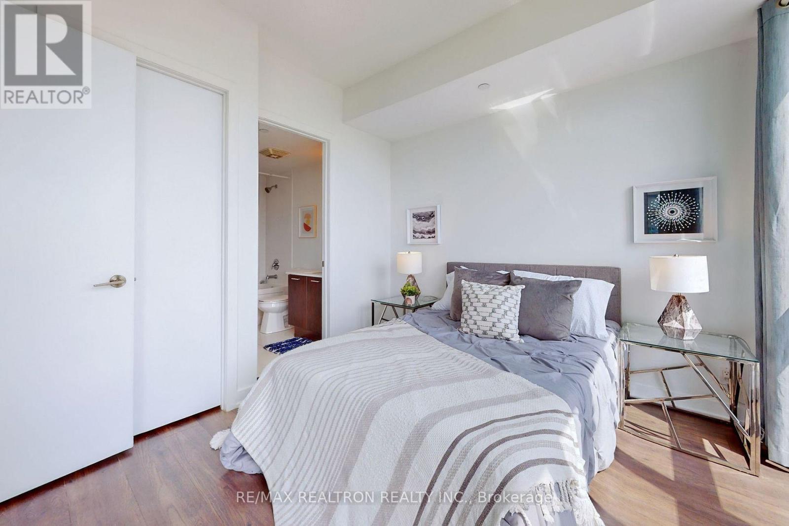 3206 - 2212 Lakeshore Boulevard W, Toronto, Ontario  M8V 0C2 - Photo 13 - W12133669