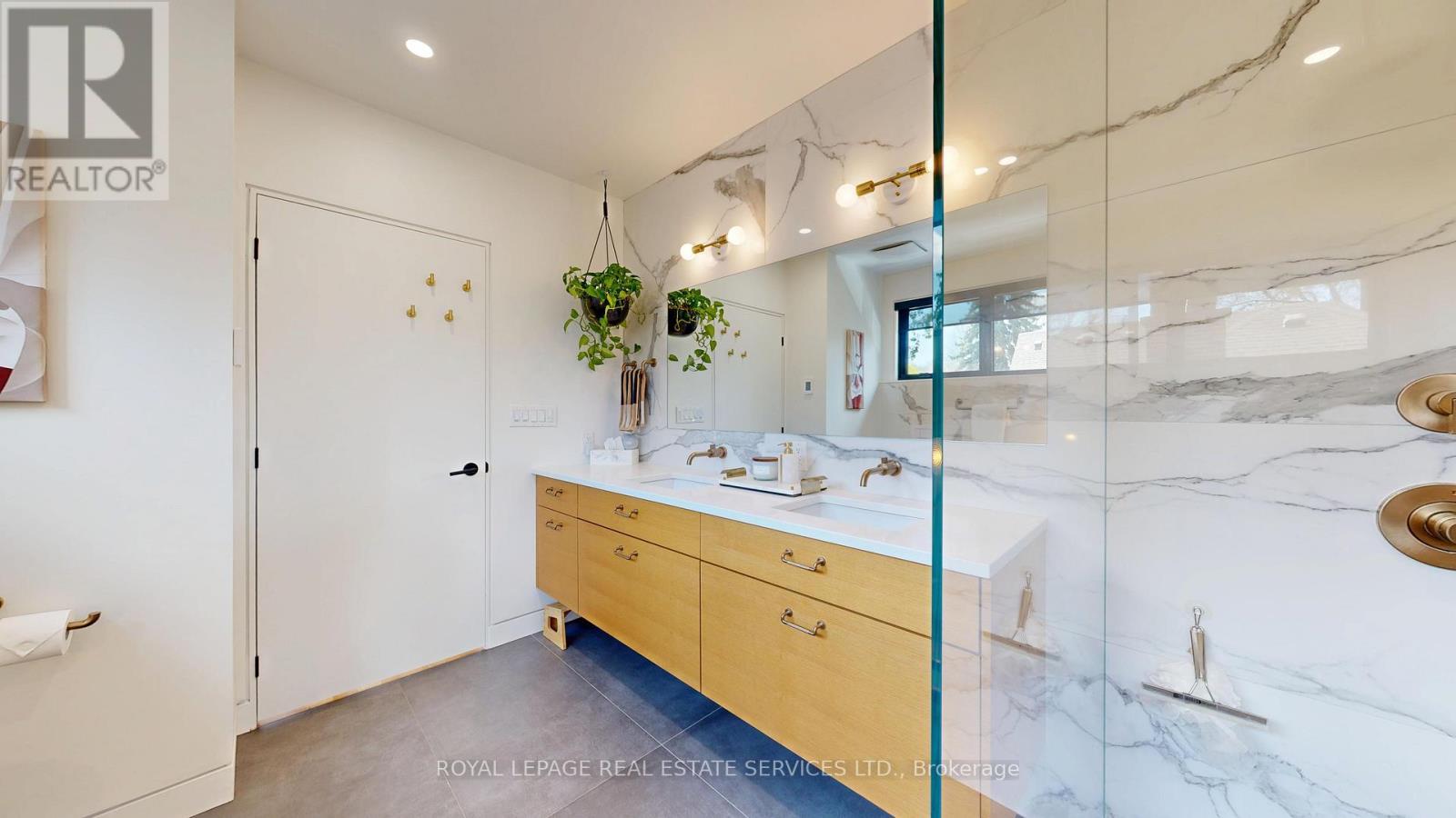117 Indian Road Crescent, Toronto (High Park North), Ontario  M6P 2G4 - Photo 27 - W12133776